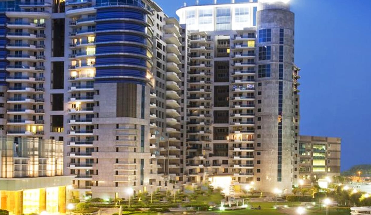 DLF Signature Residences in Dlf City Phase 4, Gurgaon
